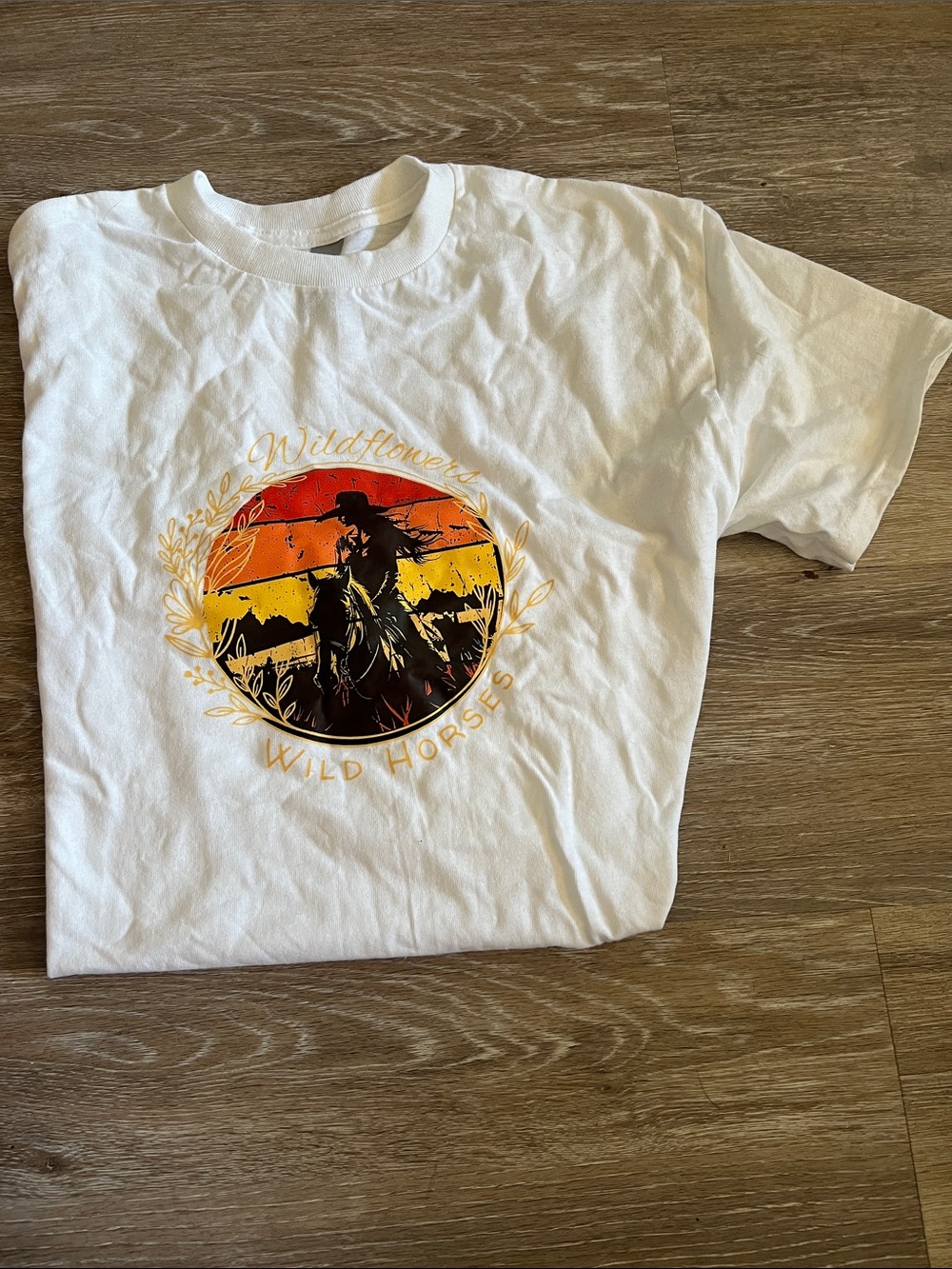 Wild Horses Graphic Crewneck T-Shirt - White